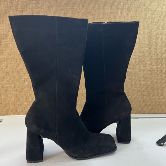 Chinese Laundry Black Suede Chunky Block Heel Calf Length Boots Size 8 - Picture 11 of 11